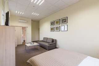 Отели типа «постель и завтрак» inCUBO Rooms and Apartments n.Lublin S19 Kolonia Tomaszowice Улучшенный трехместный номер-5